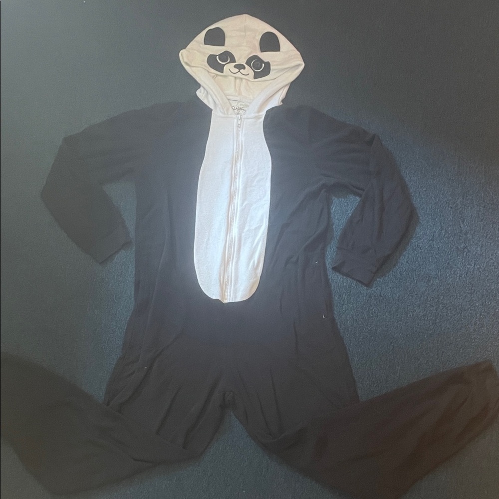 Nick & Nora Black and White Hooded Sleepwear